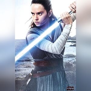 Trends International Star Wars: The Last Jedi-Rey Wall Poster (24 in x 34 in)